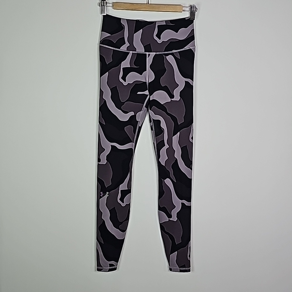 UNDER Armour small heatgear black and purple athletic leggings